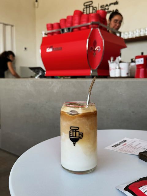 Cafeterías y Tiendas